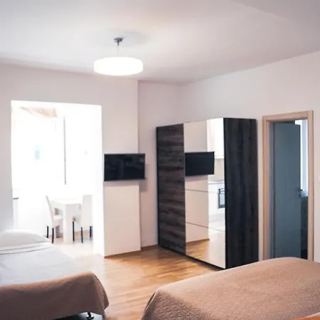 Royal Deluxe Apartment *